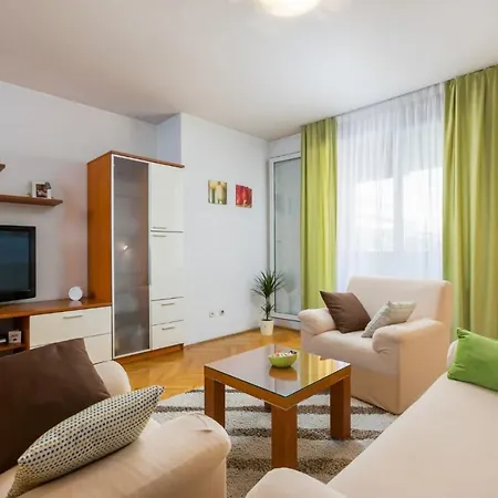 Paula Apartment *